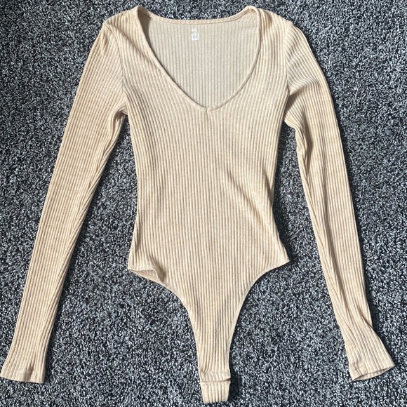 V-Neck Bodysuit - Picture 1 of 4